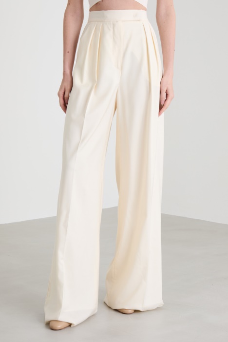 Pantaloni ampi in lana