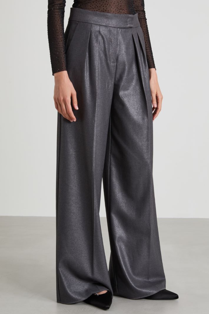 Wide-fit laminated twill trousers Intrend - 2