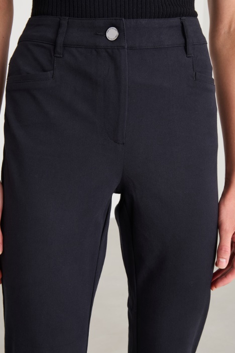 Pantaloni slim in cotone