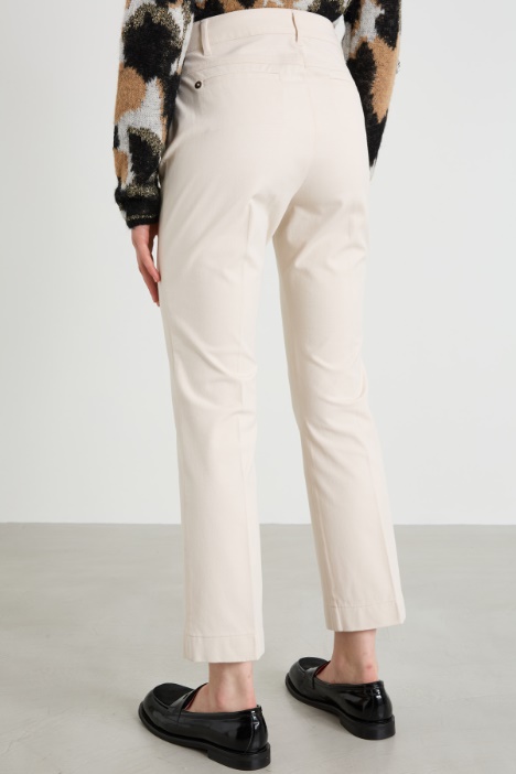Pantaloni in twill