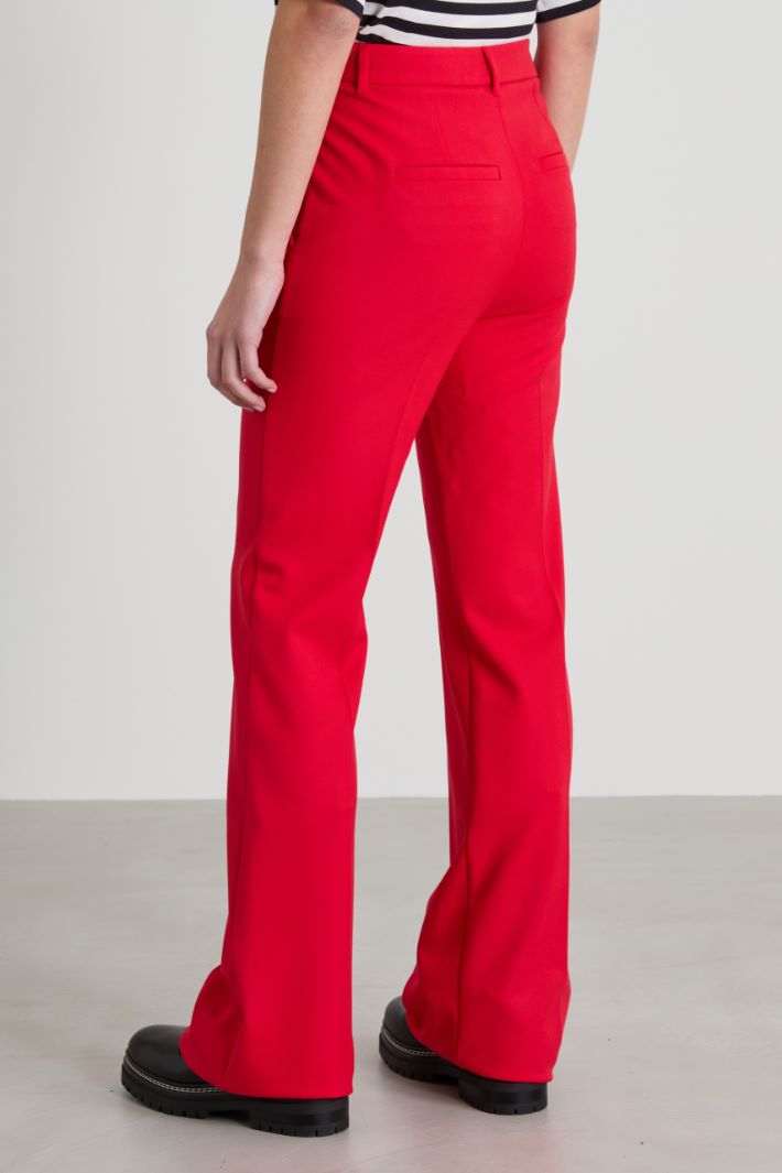 Pantaloni dritti in levantina