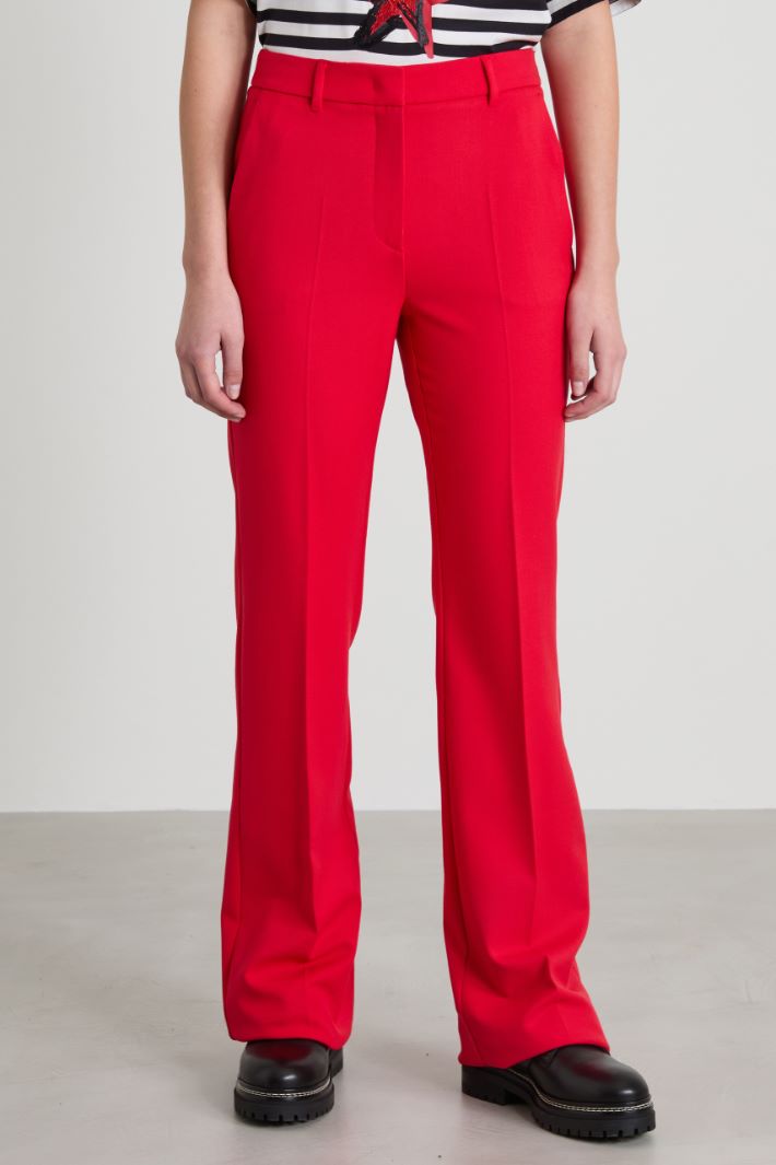 Pantaloni dritti in levantina