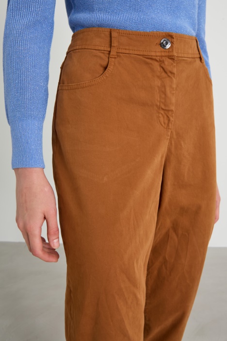 Pantaloni dritti in raso di cotone