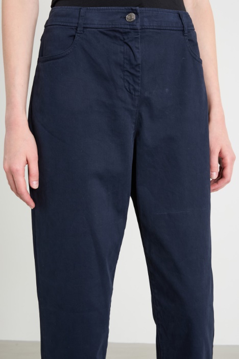 Pantaloni dritti in raso di cotone