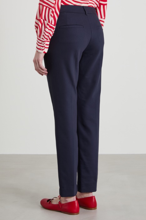 Pantaloni a sigaretta