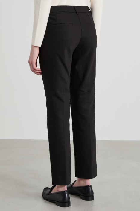 Pantaloni a sigaretta