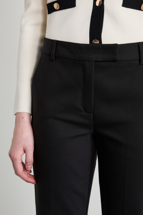 Pantaloni a sigaretta