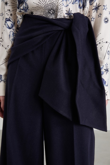 Pantaloni in feltro con pannello