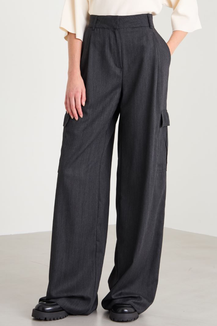 Wide-leg cargo trousers Intrend - 2