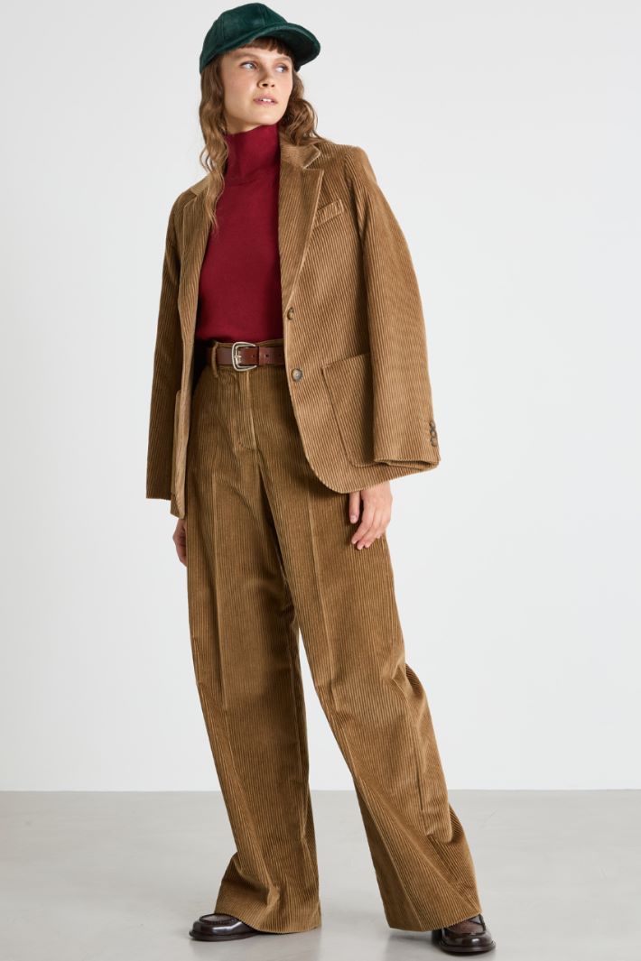 Pantaloni in velluto a coste Intrend
