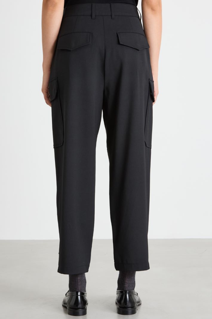 Baggy cargo-style trousers Intrend - 4