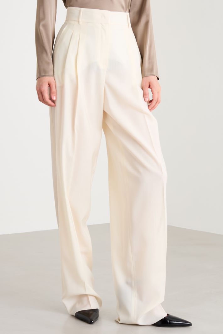 Pantaloni in gabardina Intrend - 2