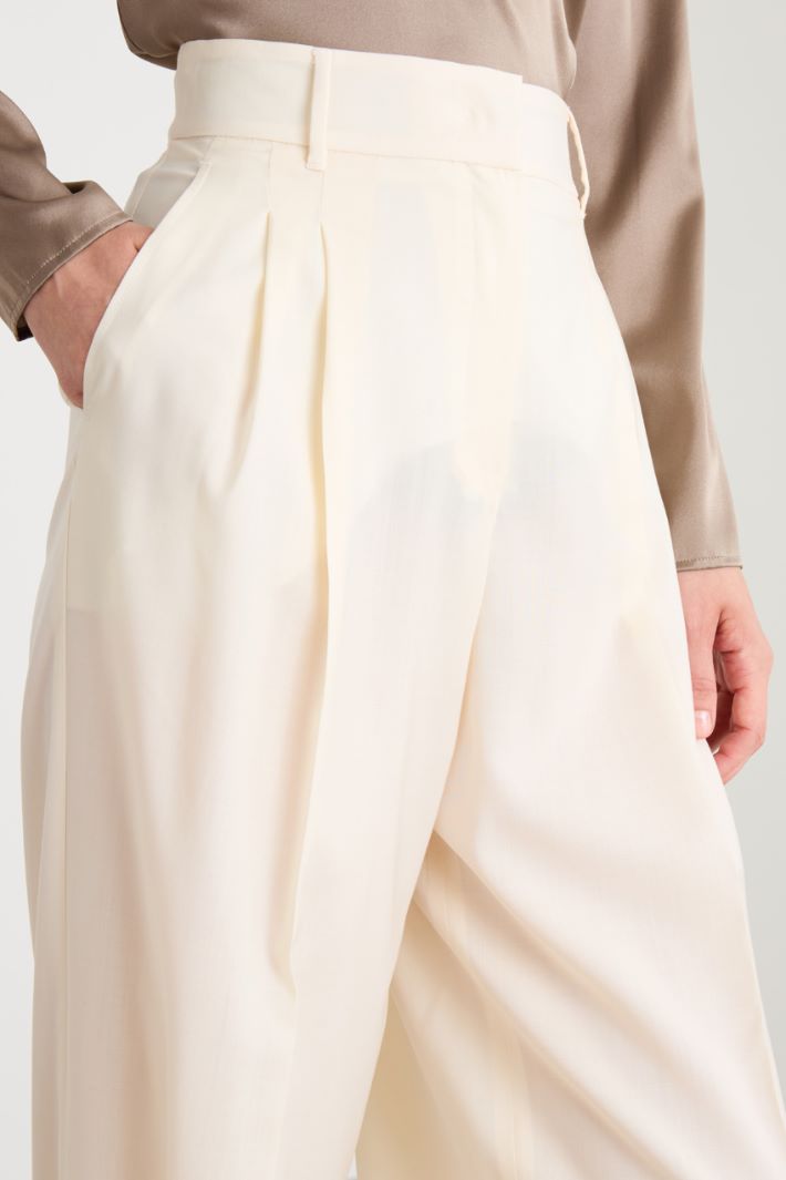 Pantaloni in gabardina Intrend - 3