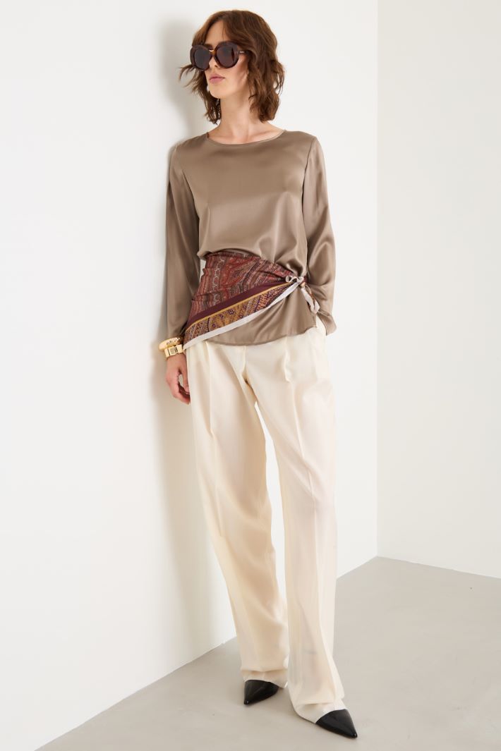 Pantaloni in gabardina Intrend