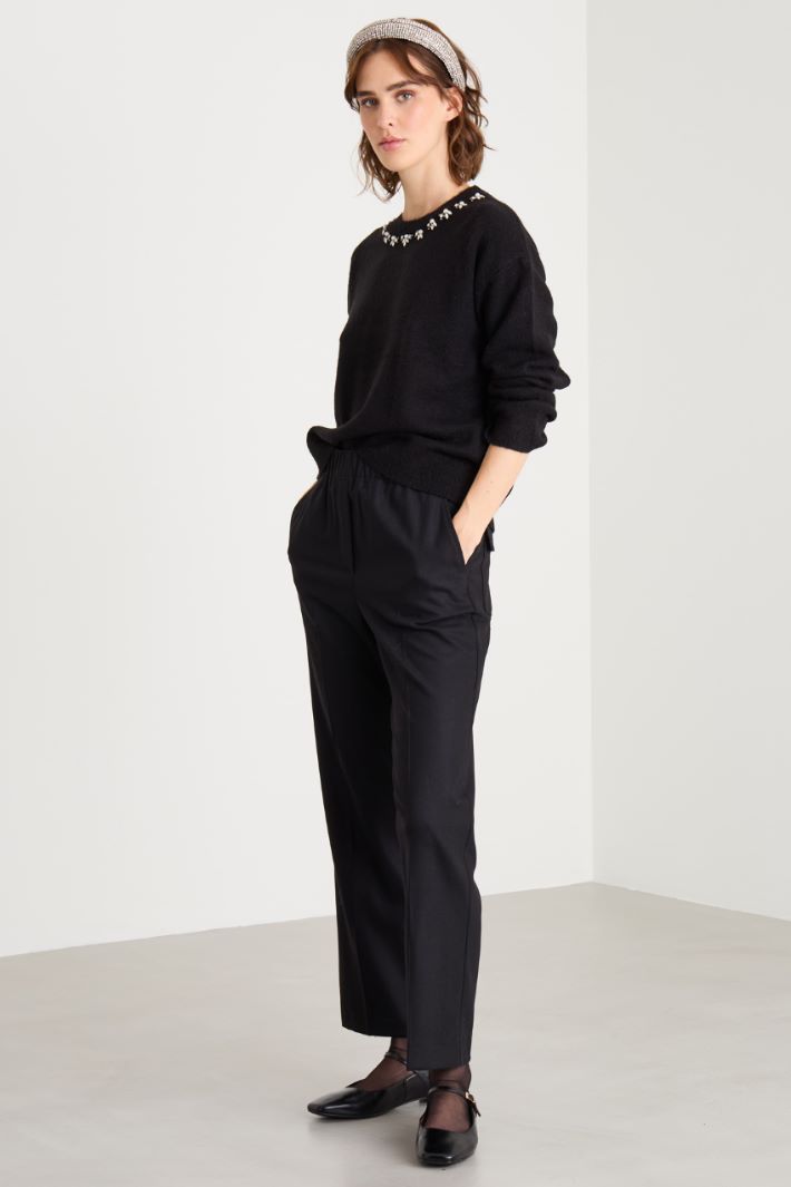 Trousers with elastic insert Intrend