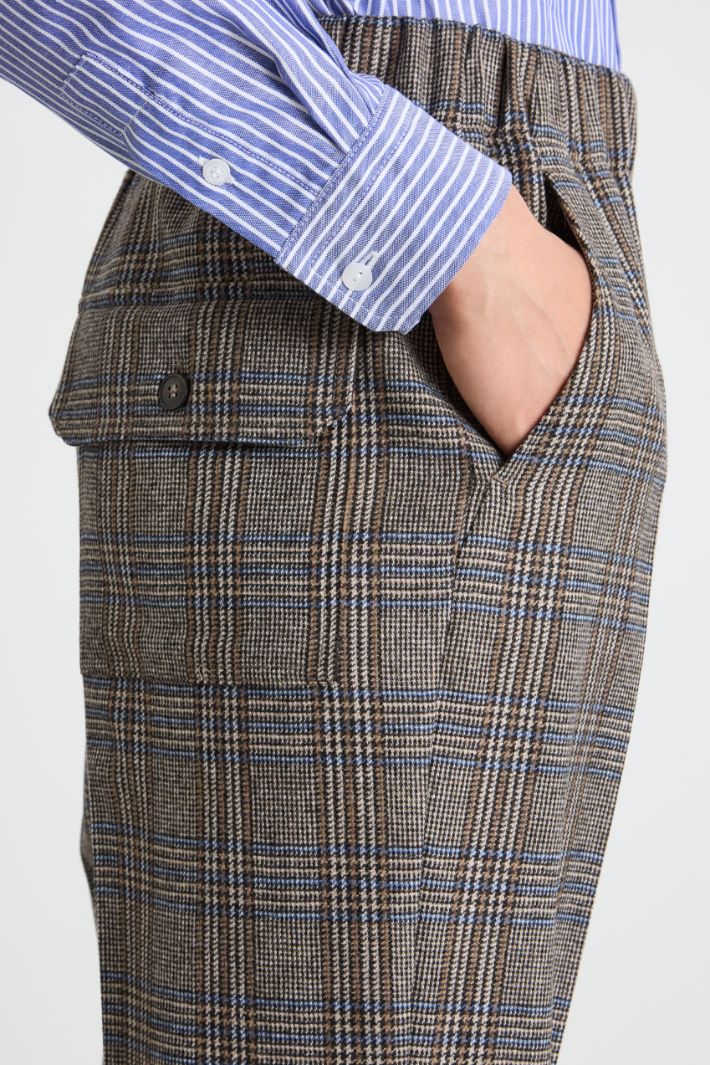 Trousers with elastic insert Intrend - 3