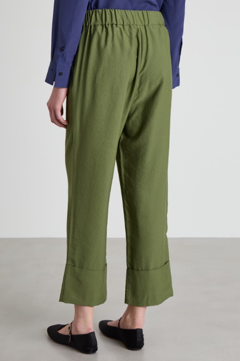 Pantaloni con risvolto