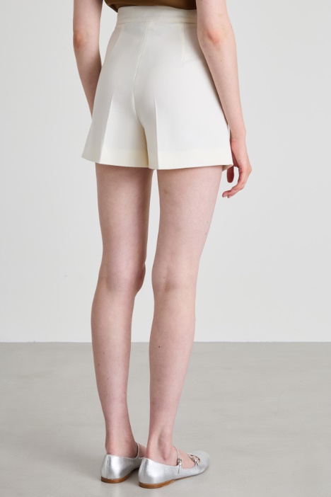 Shorts in crépe di lana
