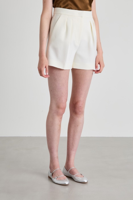 Shorts in crépe di lana