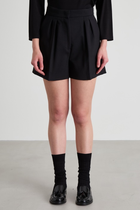 Shorts in crépe di lana