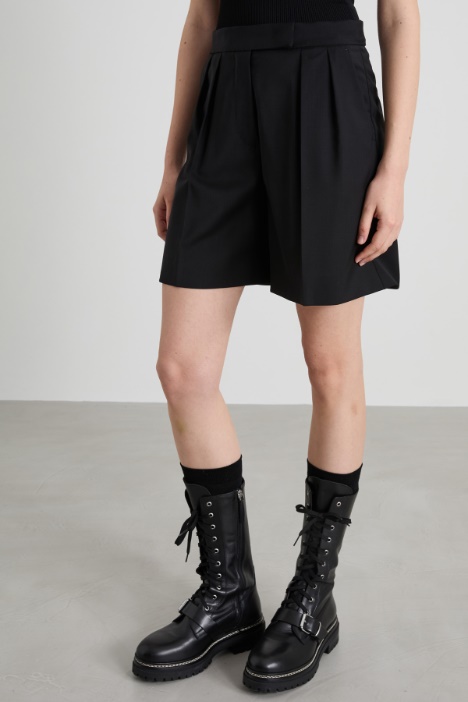 Shorts in lana con pinces