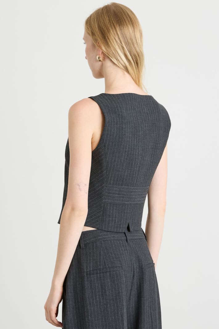 Pinstriped short gilet Intrend - 4
