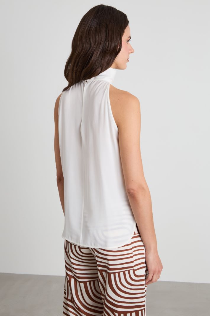 Silk halter neck top Intrend - 2