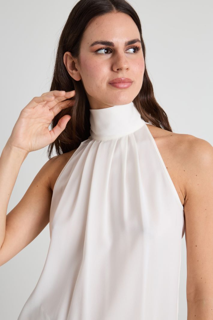 Silk halter neck top Intrend - 4