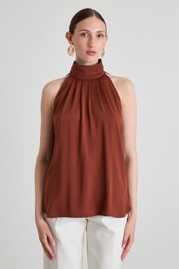 Silk halter neck top Intrend