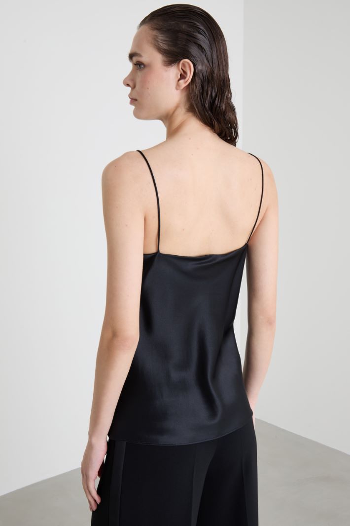 Top lencero de seda