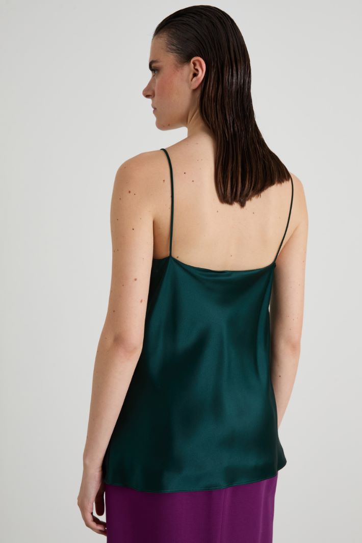 Top lencero de seda