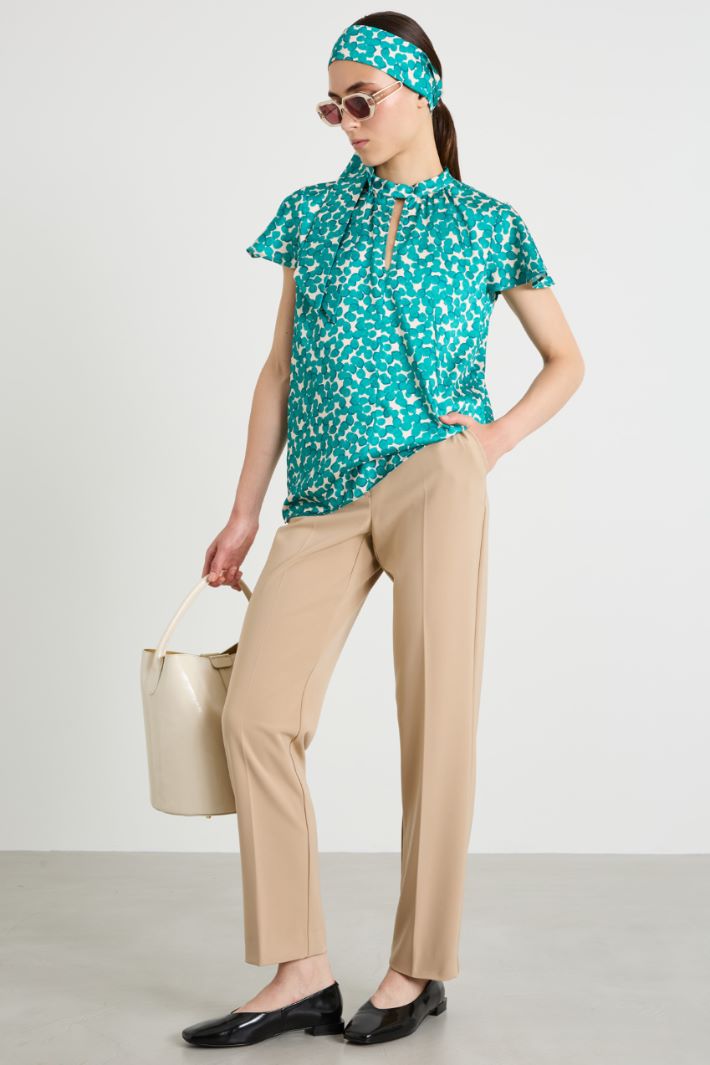 Blusa de sarga estampada