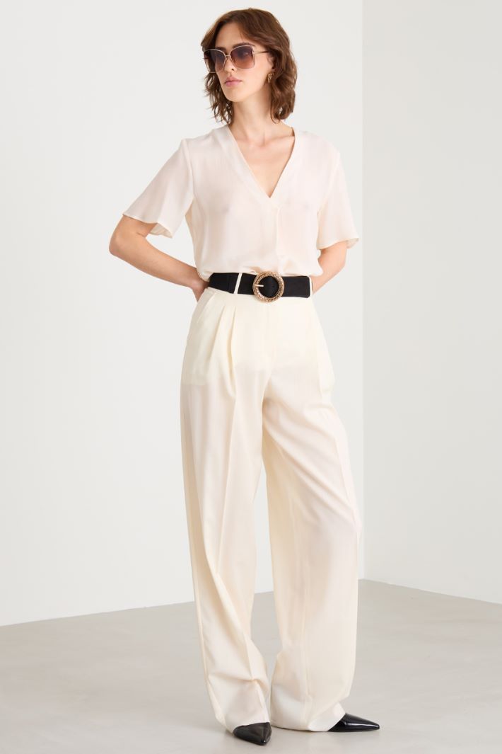 Flowy belted blouse Intrend