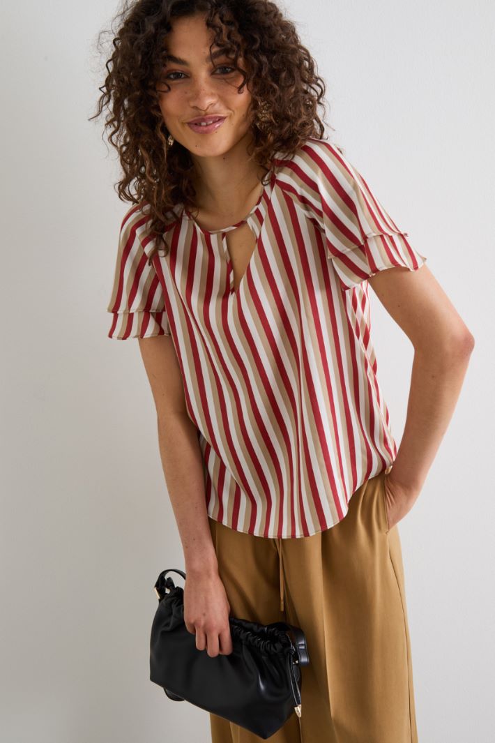 Blusa de sarga estampada