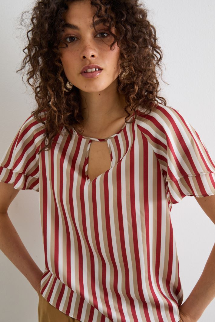 Blusa de sarga estampada