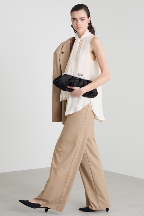 Silk blouse with scarf Intrend