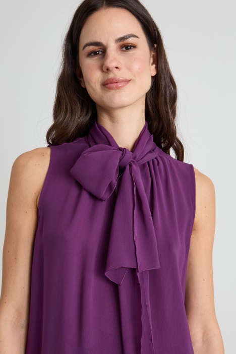 Blusa de seda con pañuelo