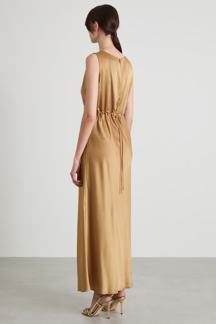 Long satin dress Intrend - 3