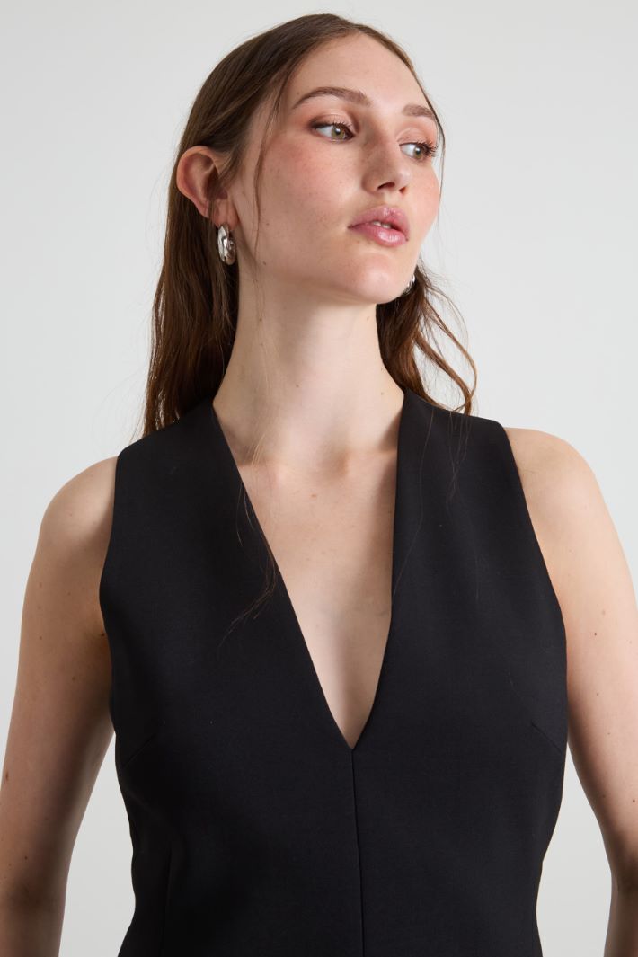 Short wool dress Intrend - 4