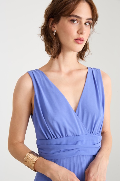 Vestido largo de georgette plisado