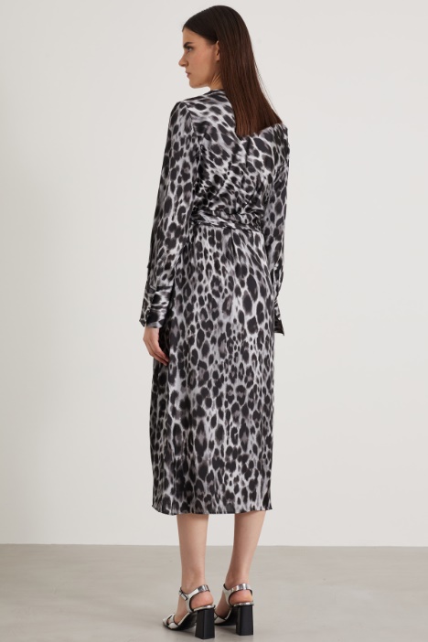 Abito midi in raso a fantasia