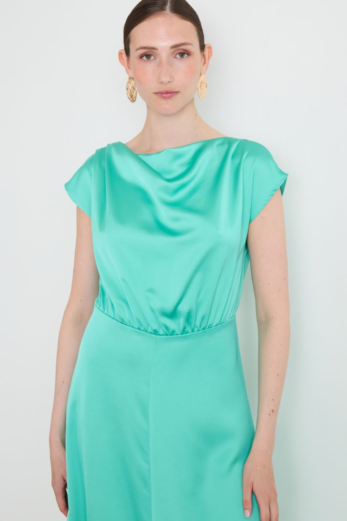 Satin midi dress Intrend - 4