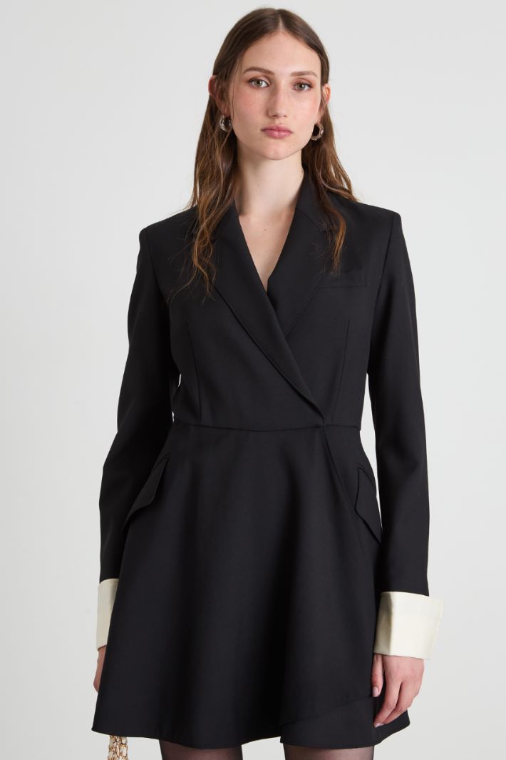 Short wool dress Intrend - 2