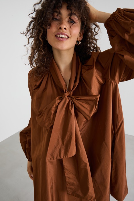 Abito corto in taffetà