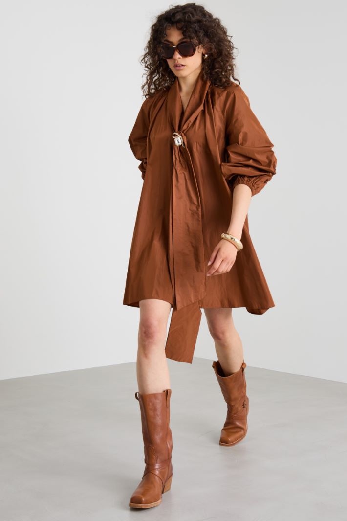 Short taffeta dress Intrend
