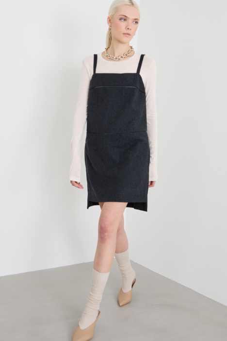 Vestido corto en fieltro de lana