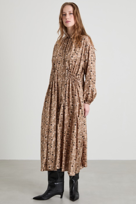 Vestido camisero de seda