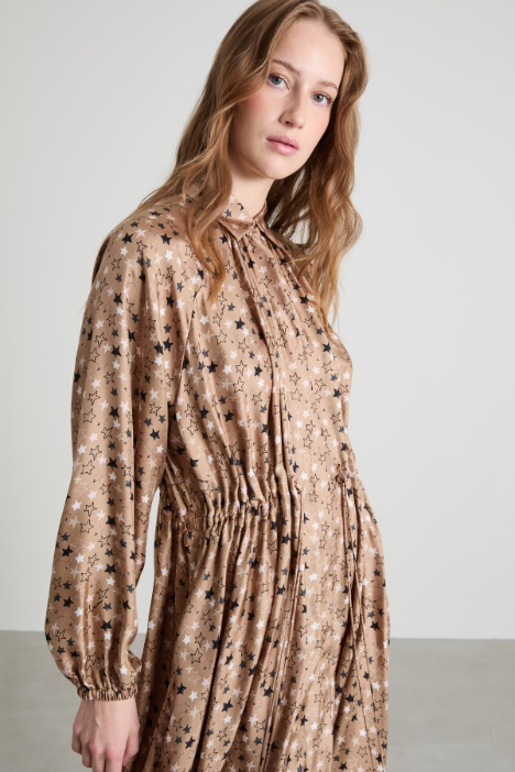 Vestido camisero de seda