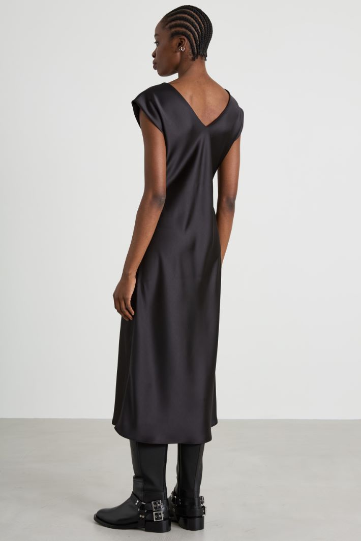 Satin dress Intrend - 3