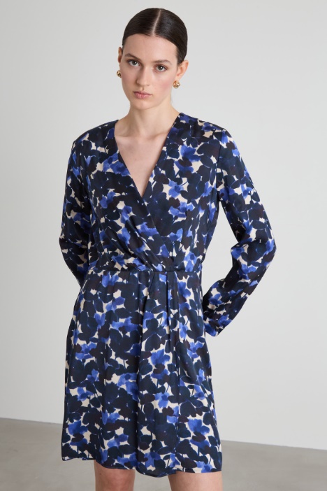 Abito in raso a fantasia